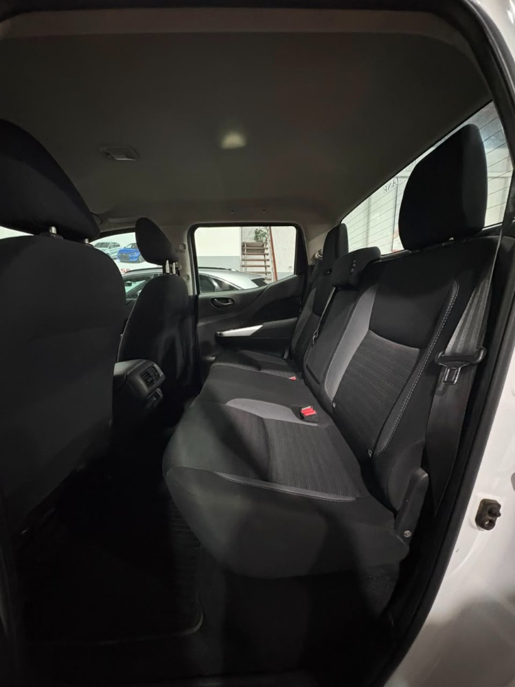 Nissan FRONTIER S 4x4 D/C MT — foto 5